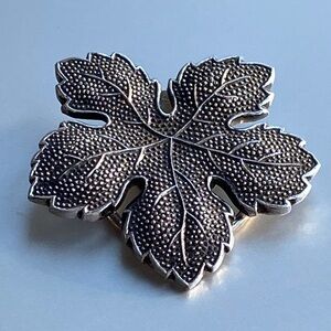 Textured vintage stamped western Germany scarf clip Silver maple 🍁 Leaf 🍁